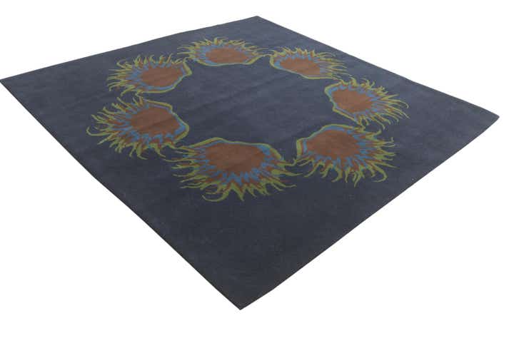 7' 5 x 7' 6 Luna Square Rug
