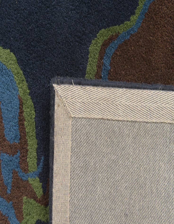 Detail image of 7' 7 x 7' 7 Luna Square Rug