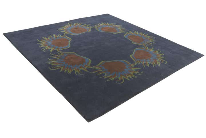 7' 6 x 7' 7 Luna Square Rug