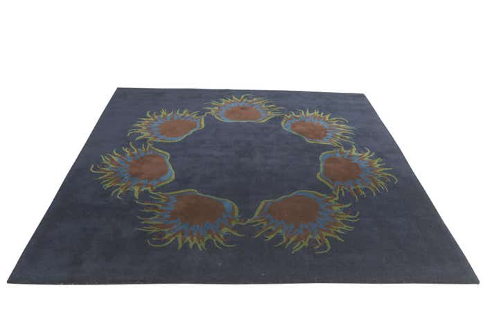7' 6 x 7' 7 Luna Square Rug