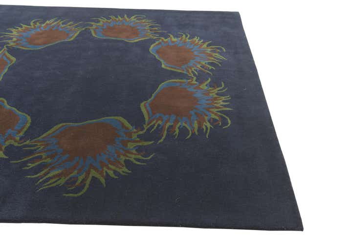 7' 6 x 7' 7 Luna Square Rug