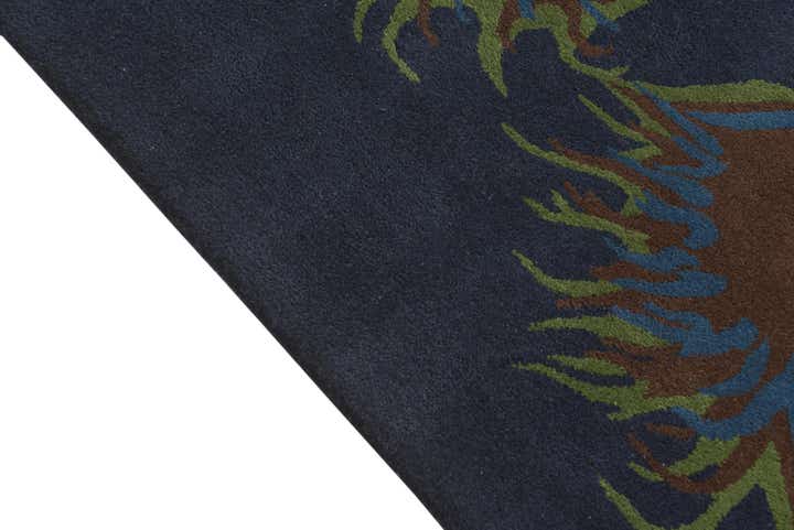 7' 6 x 7' 7 Luna Square Rug