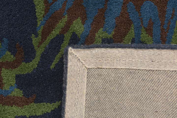 7' 6 x 7' 7 Luna Square Rug
