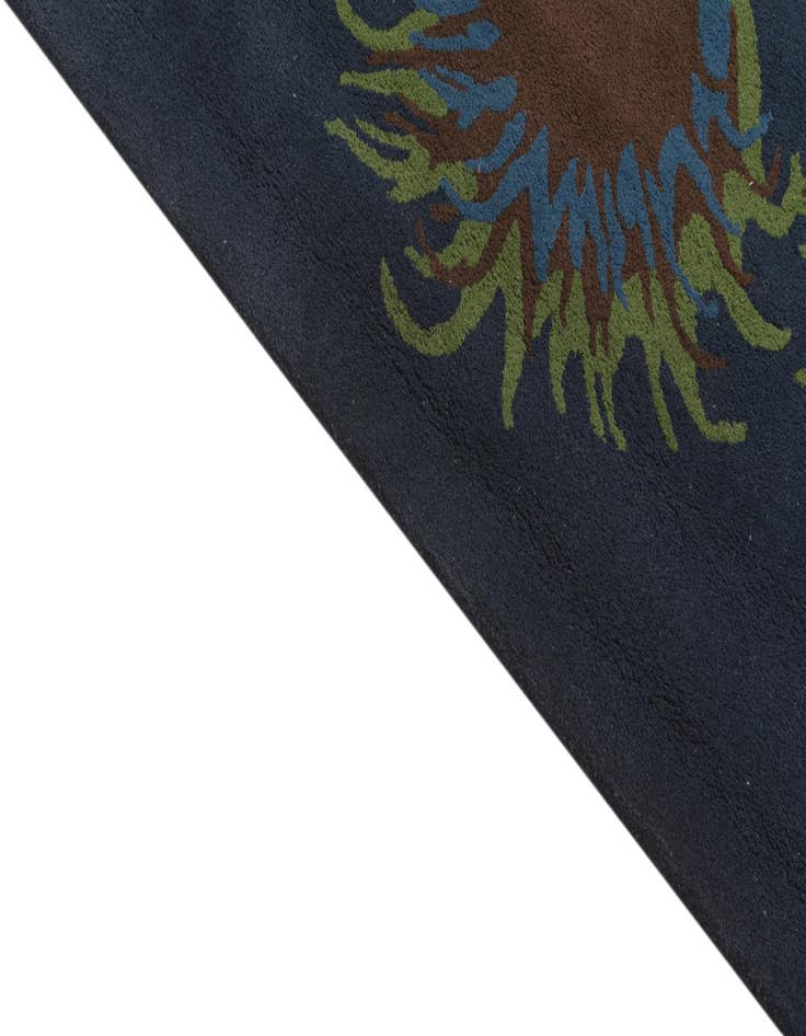 Detail image of 7' 6 x 7' 6 Luna Square Rug