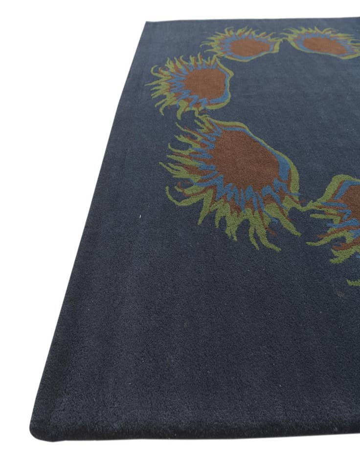 Detail image of 7' 6 x 7' 7 Luna Square Rug