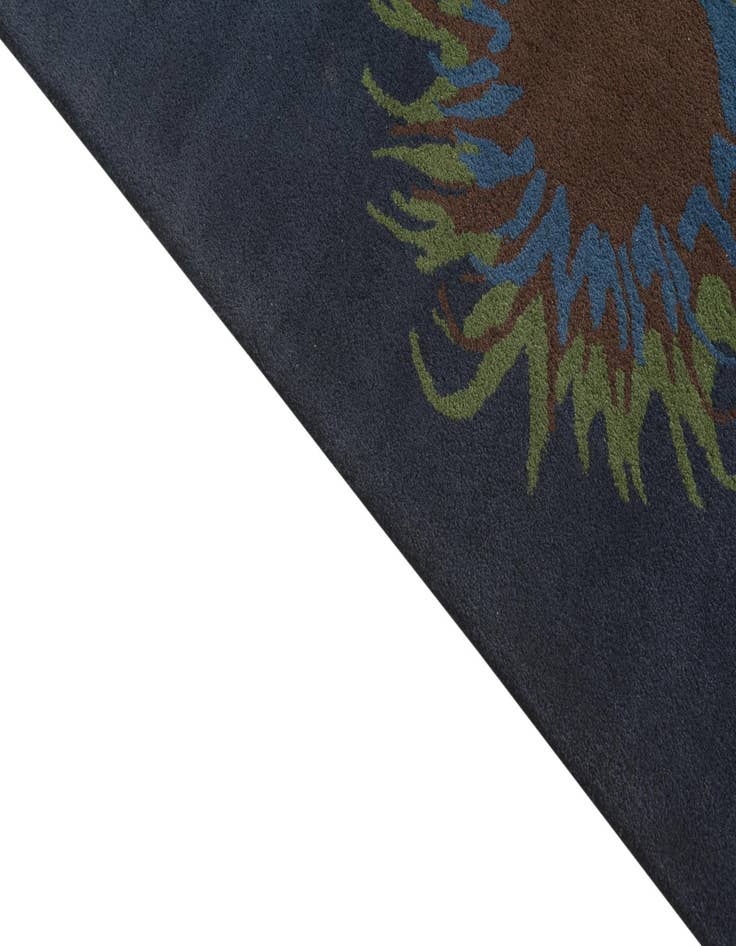 Detail image of 7' 6 x 7' 7 Luna Square Rug