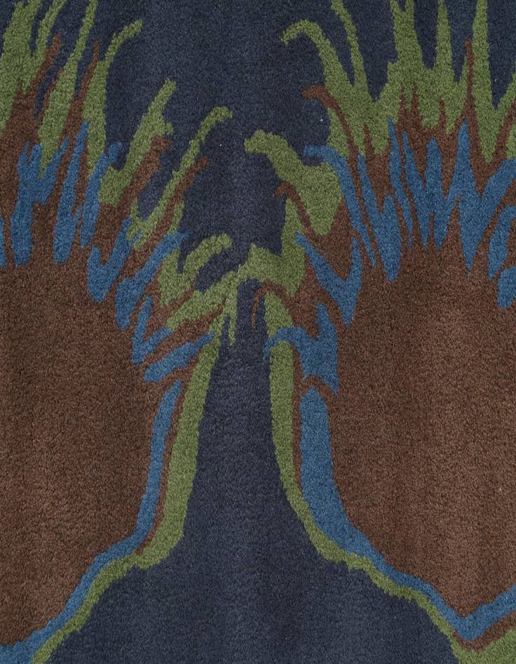 Detail image of 7' 6 x 7' 7 Luna Square Rug