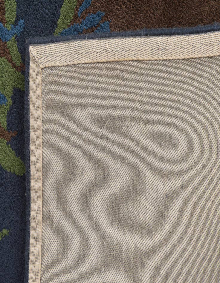 Detail image of 7' 6 x 7' 7 Luna Square Rug