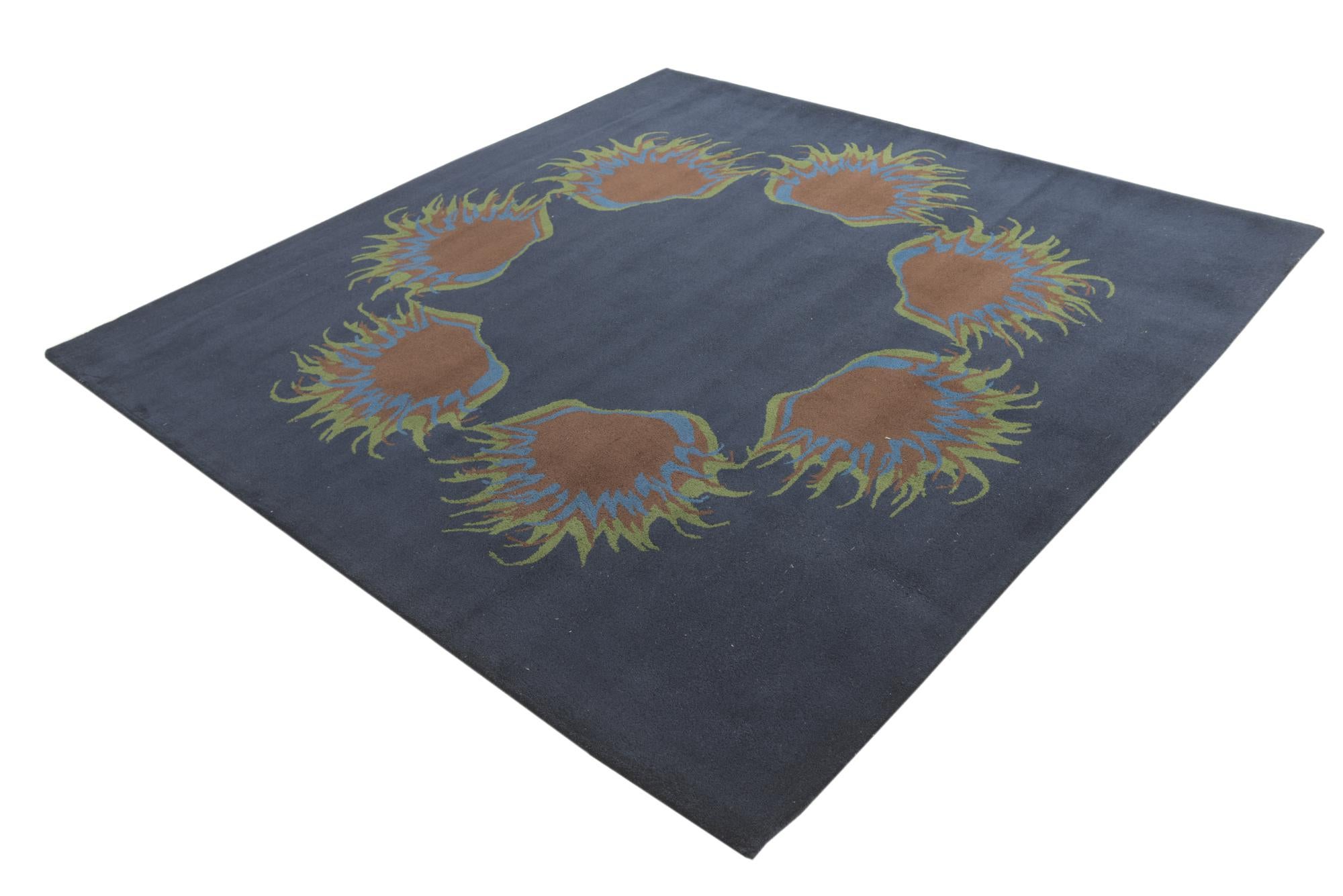 7' 6 x 7' 8 Luna Square Rug