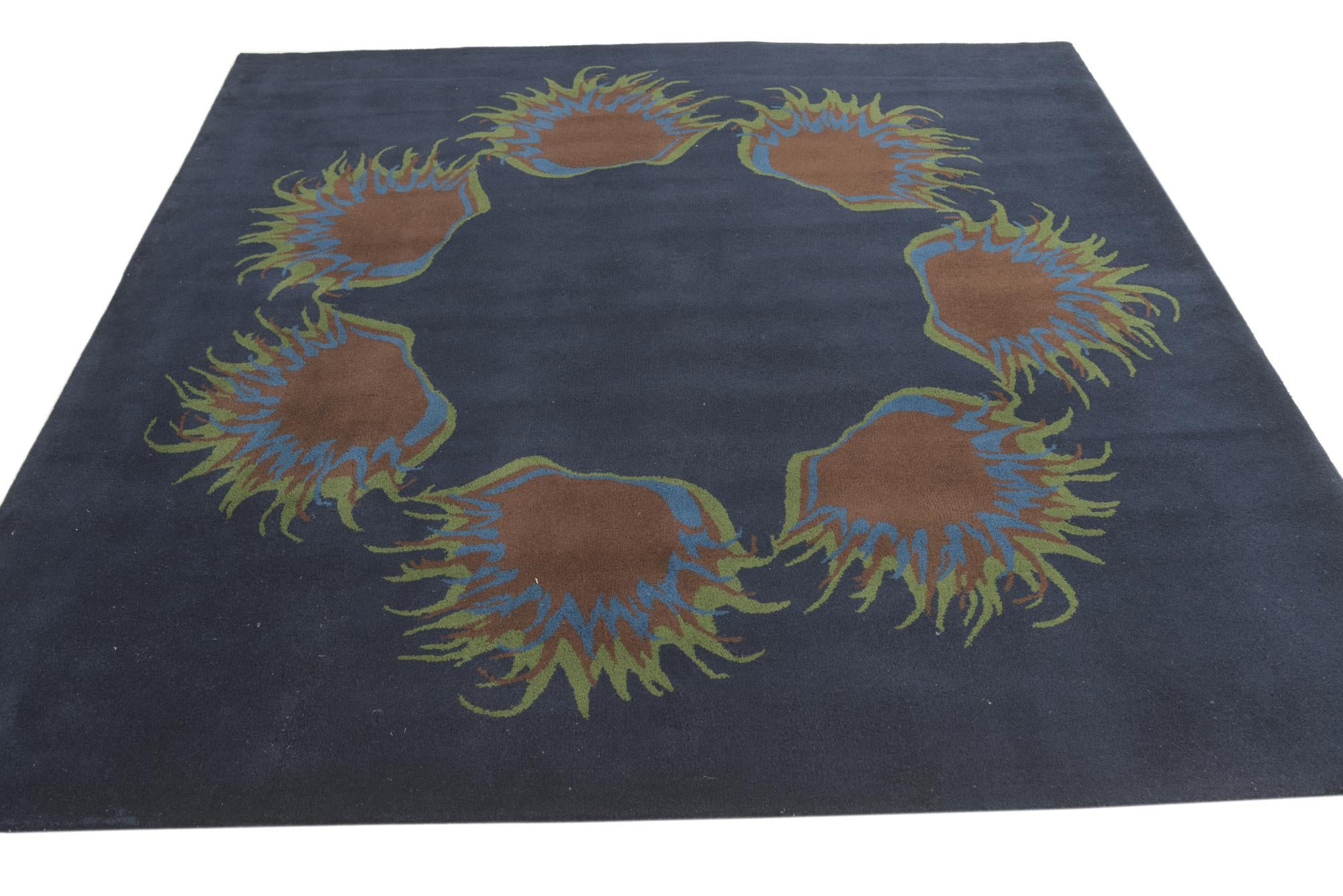 7' 6 x 7' 8 Luna Square Rug