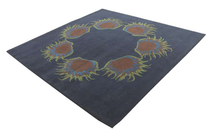 7' 6 x 7' 7 Luna Square Rug