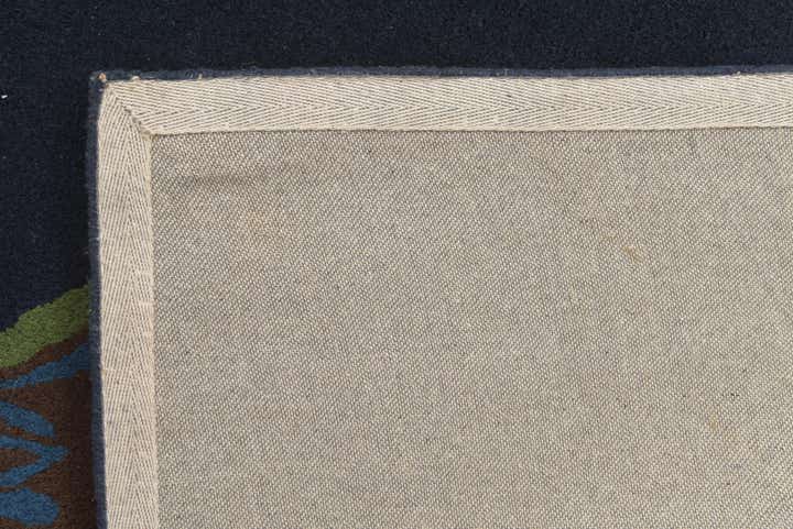 7' 6 x 7' 7 Luna Square Rug