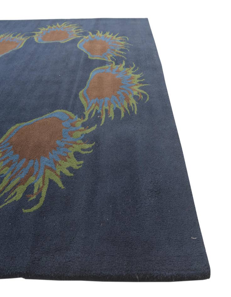 Detail image of 7' 6 x 7' 7 Luna Square Rug