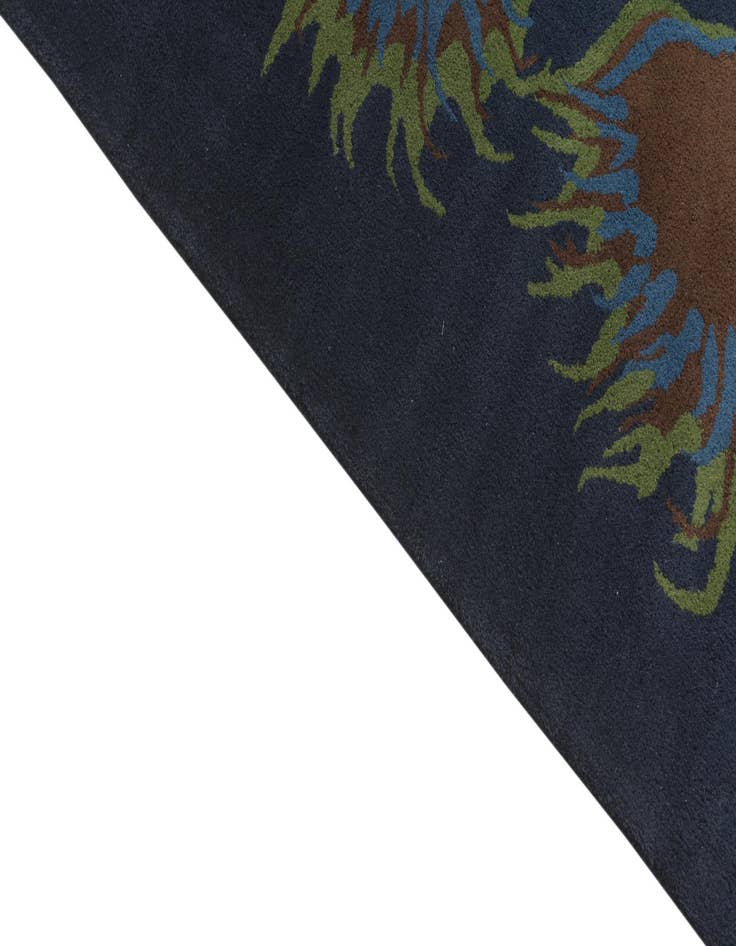 Detail image of 7' 6 x 7' 7 Luna Square Rug