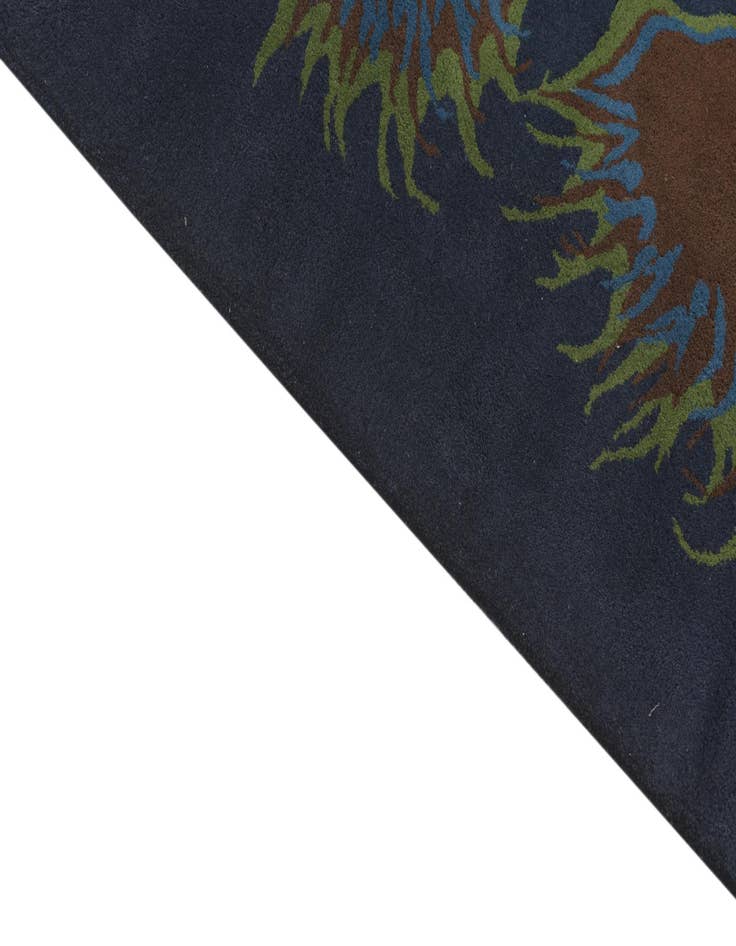 Detail image of 7' 5 x 7' 6 Luna Square Rug