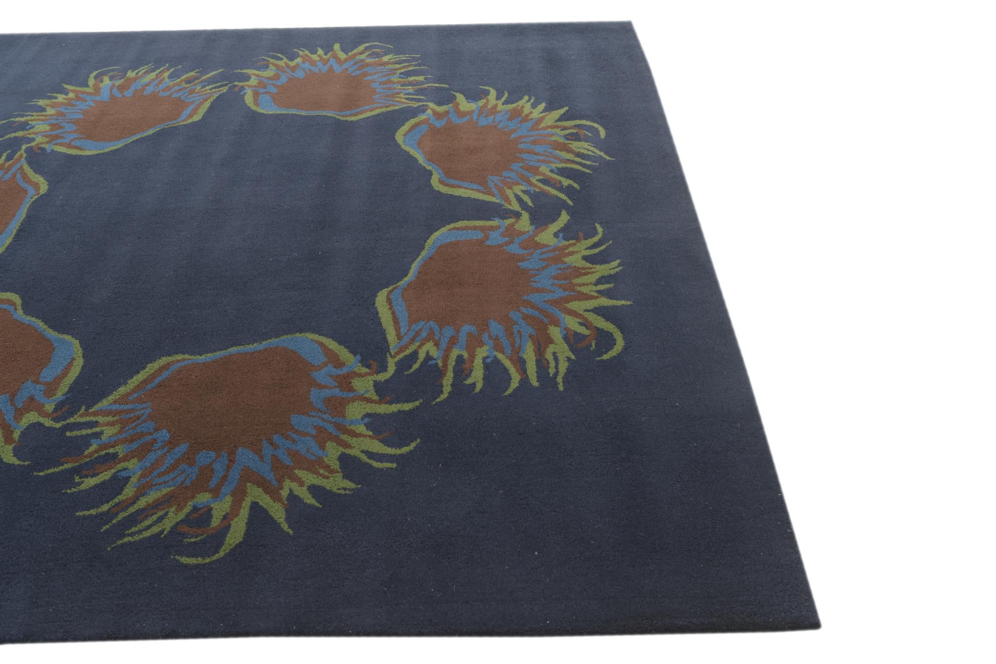 7' 5 x 7' 7 Luna Square Rug