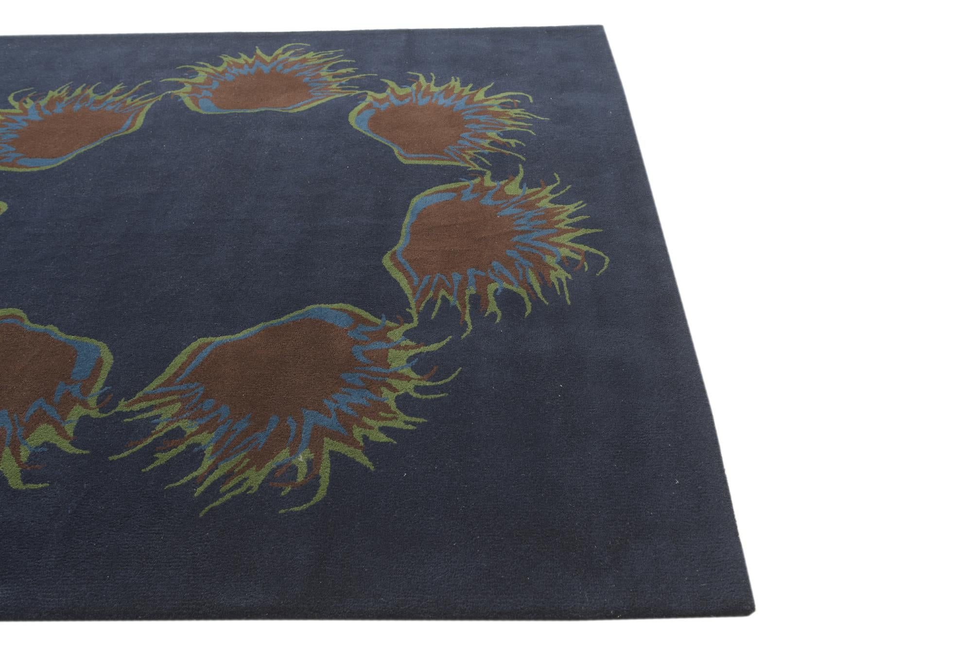 7' 6 x 7' 7 Luna Square Rug