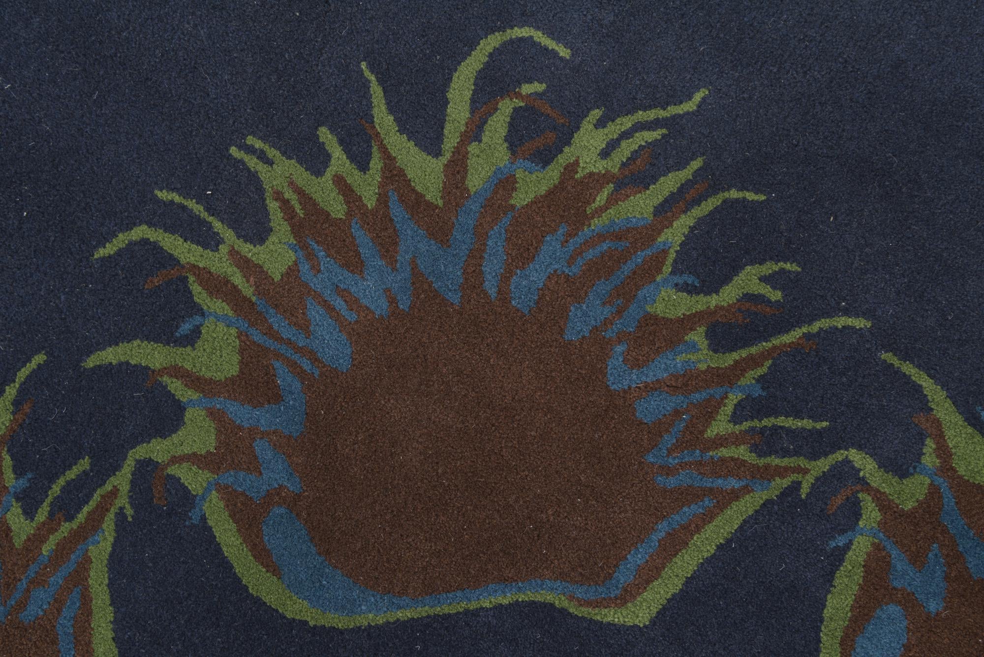 7' 6 x 7' 7 Luna Square Rug