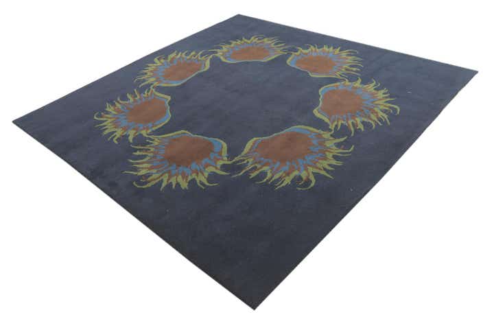 7' 6 x 7' 7 Luna Square Rug
