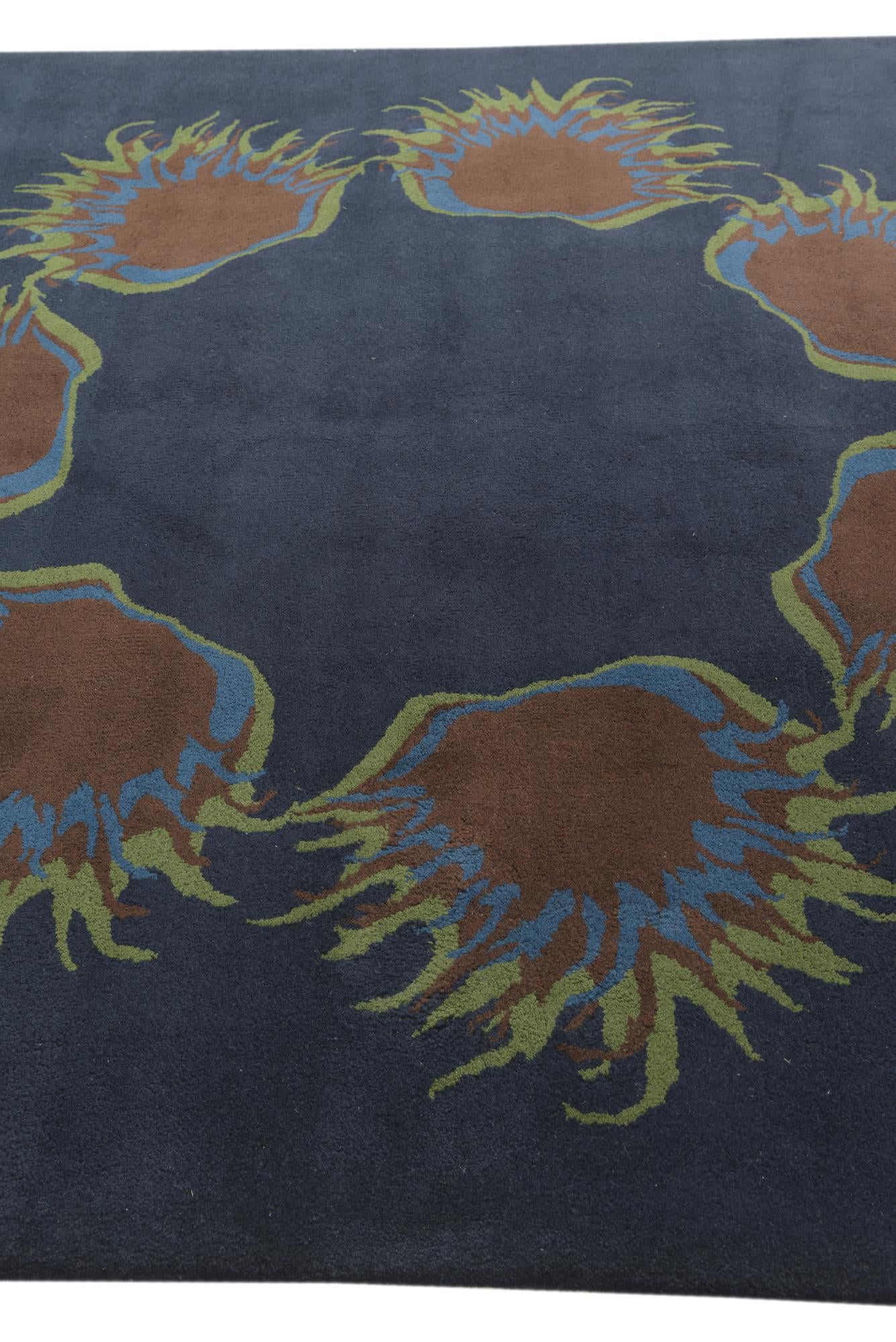 7' 6 x 7' 7 Luna Square Rug