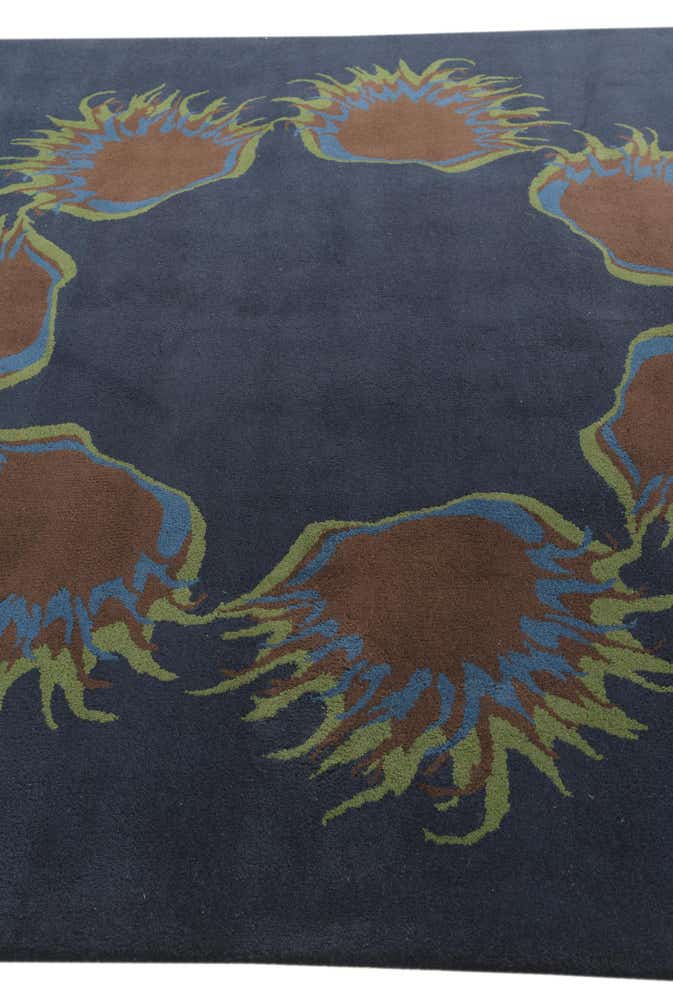 7' 6 x 7' 7 Luna Square Rug