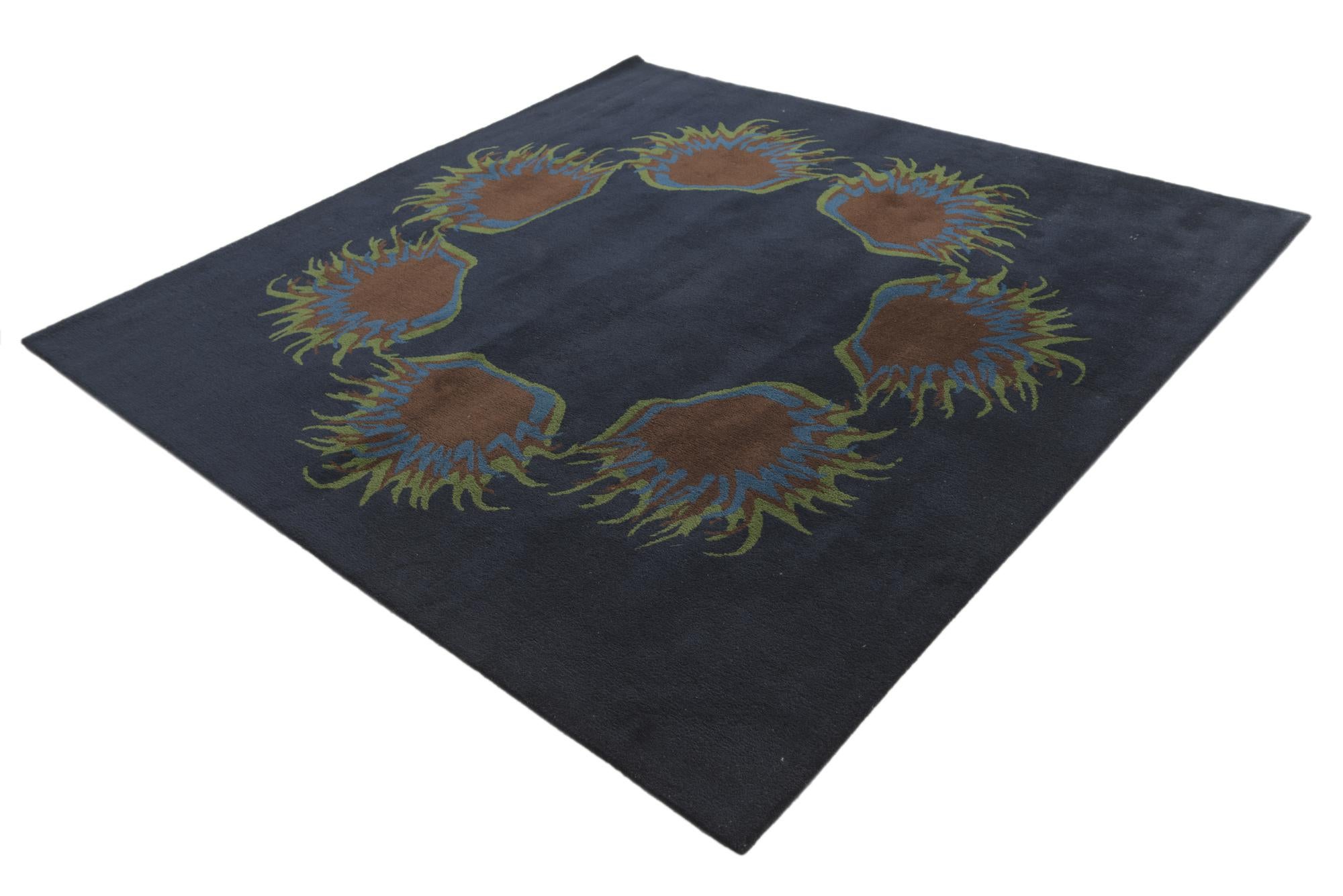 7' 6 x 7' 7 Luna Square Rug