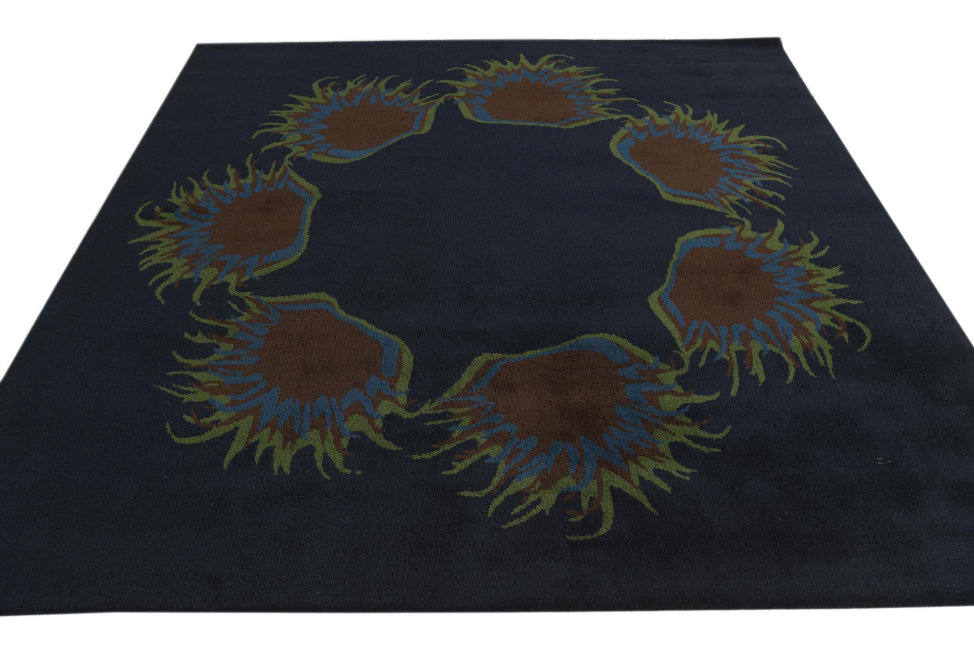 7' 6 x 7' 7 Luna Square Rug