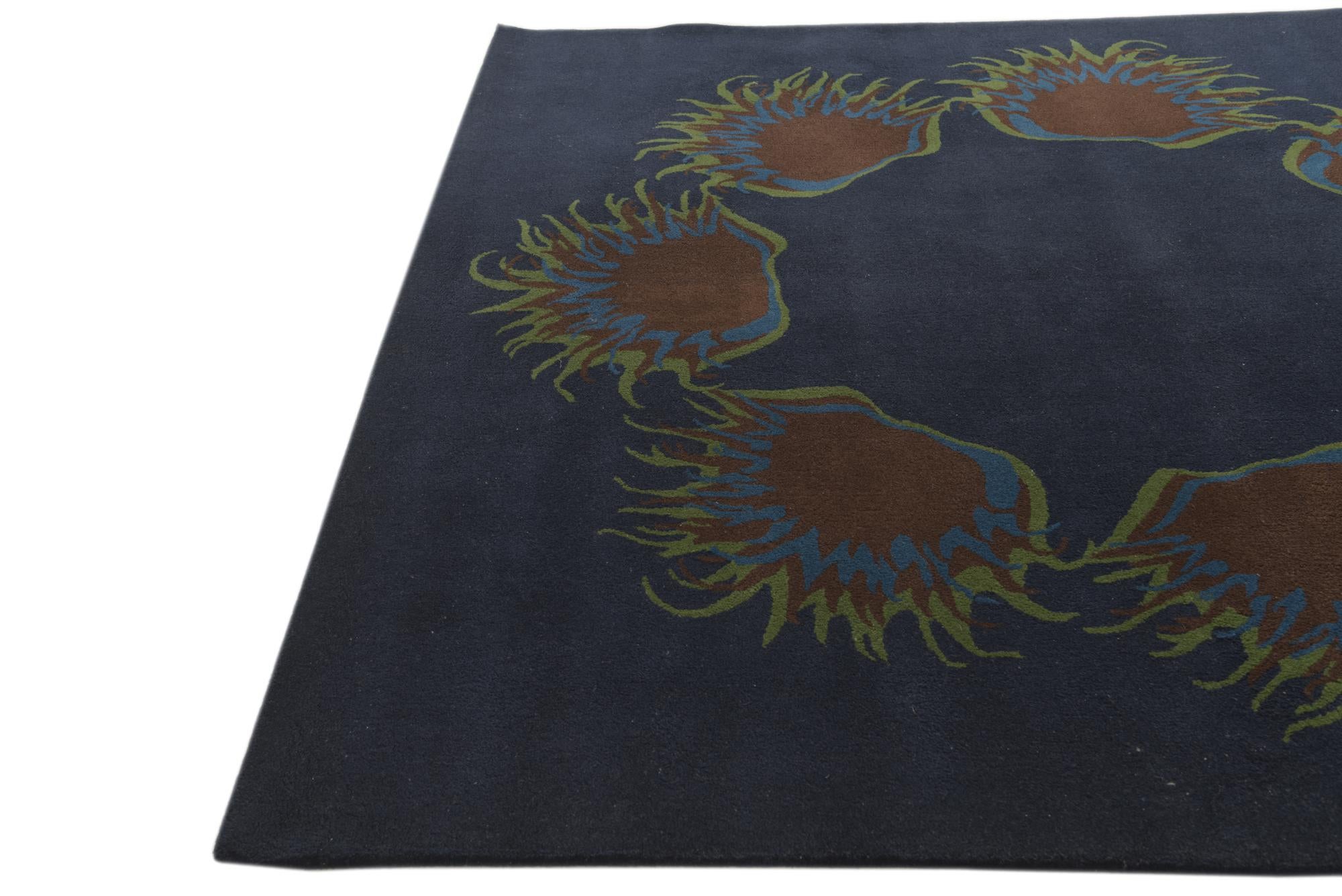 7' 6 x 7' 7 Luna Square Rug