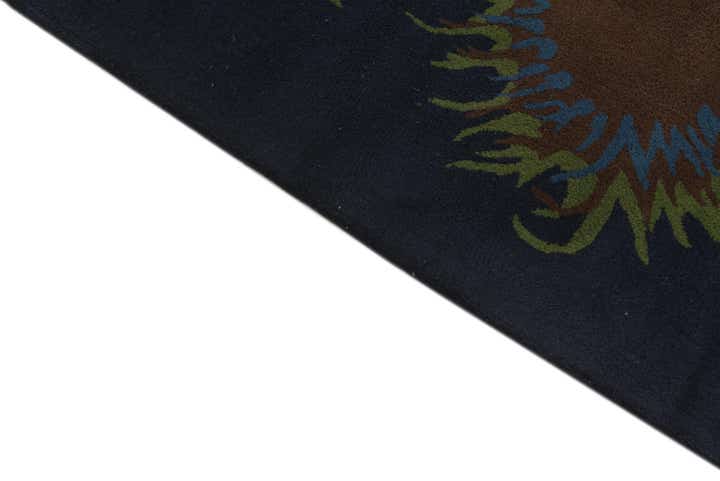 7' 5 x 7' 6 Luna Square Rug