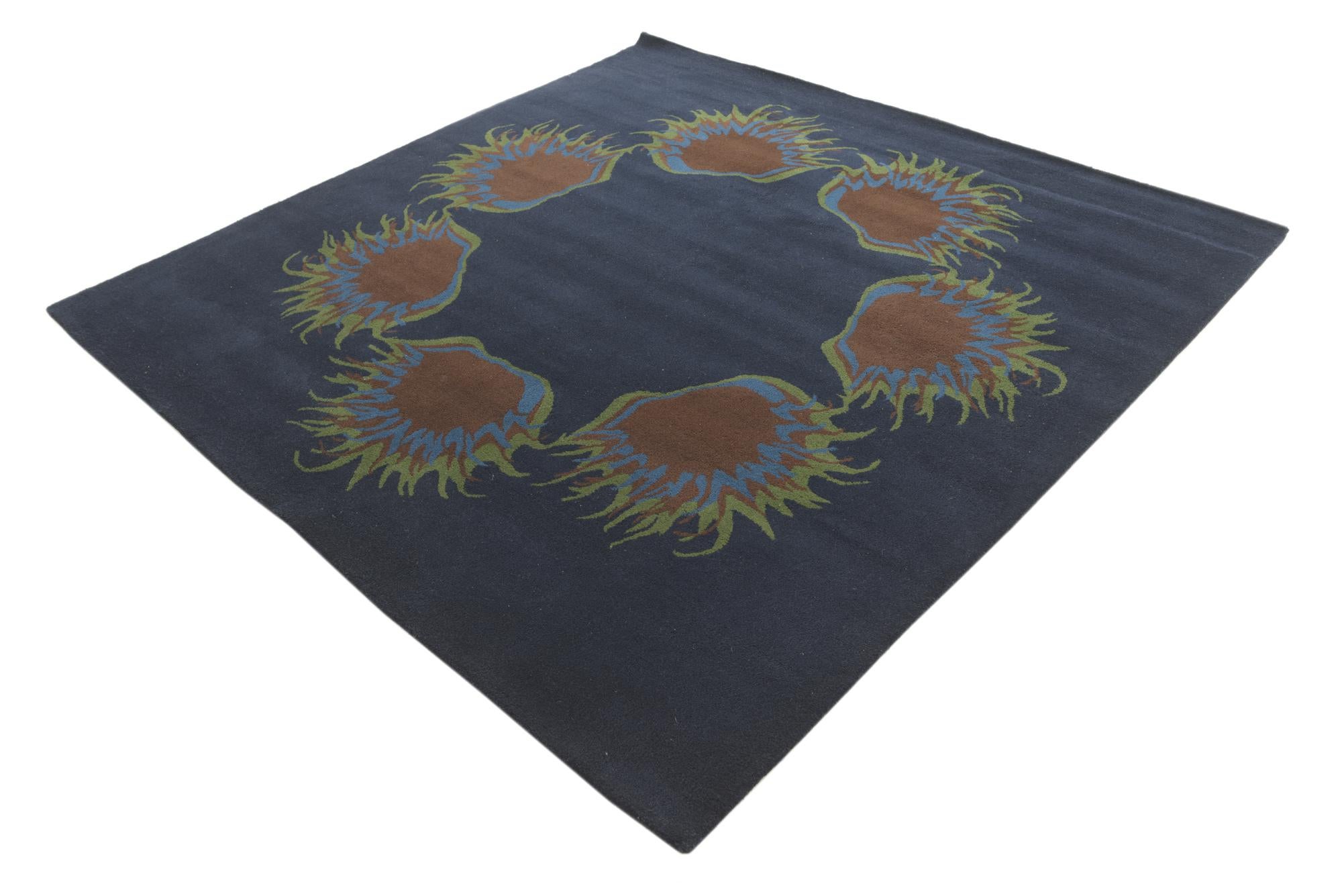 7' 6 x 7' 7 Luna Square Rug