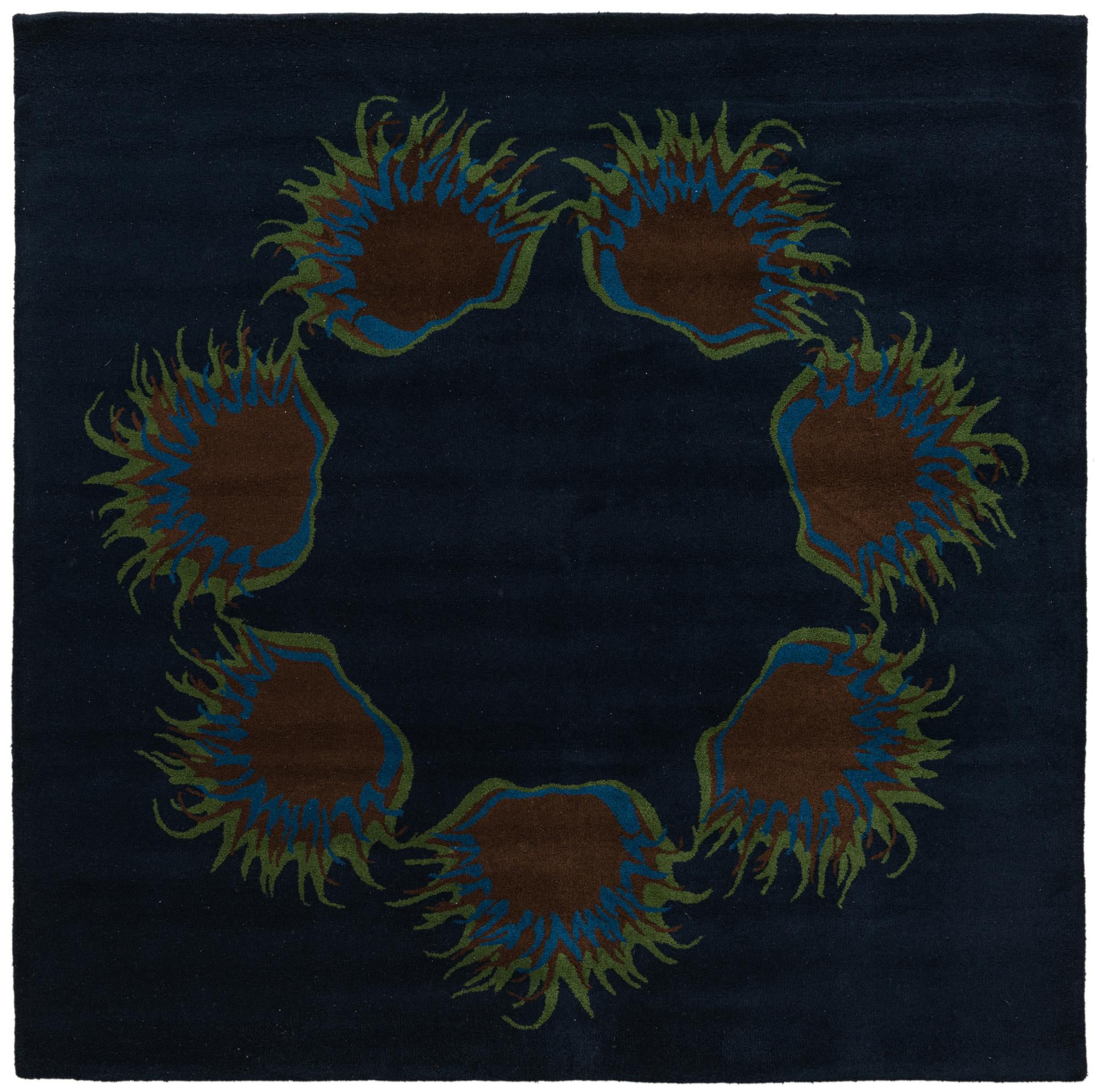 7' 6 x 7' 7 Luna Square Rug