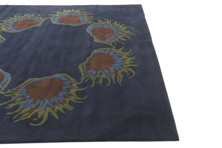 7' 6 x 7' 7 Luna Square Rug