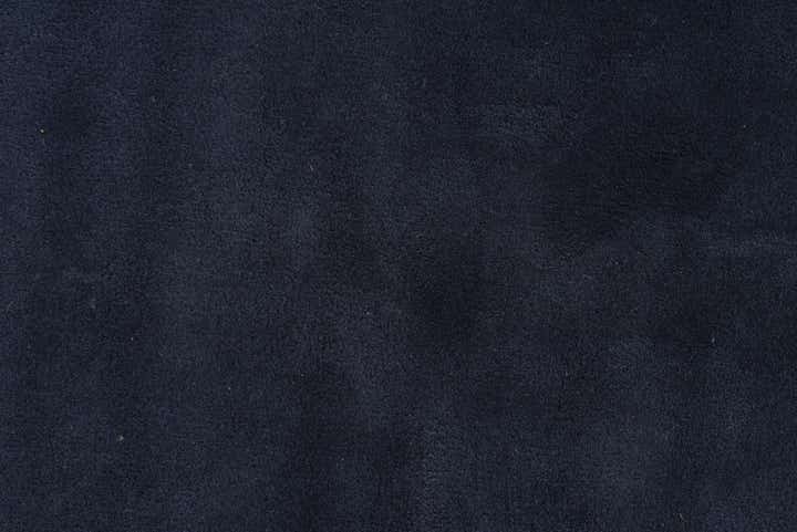 7' 6 x 7' 7 Luna Square Rug
