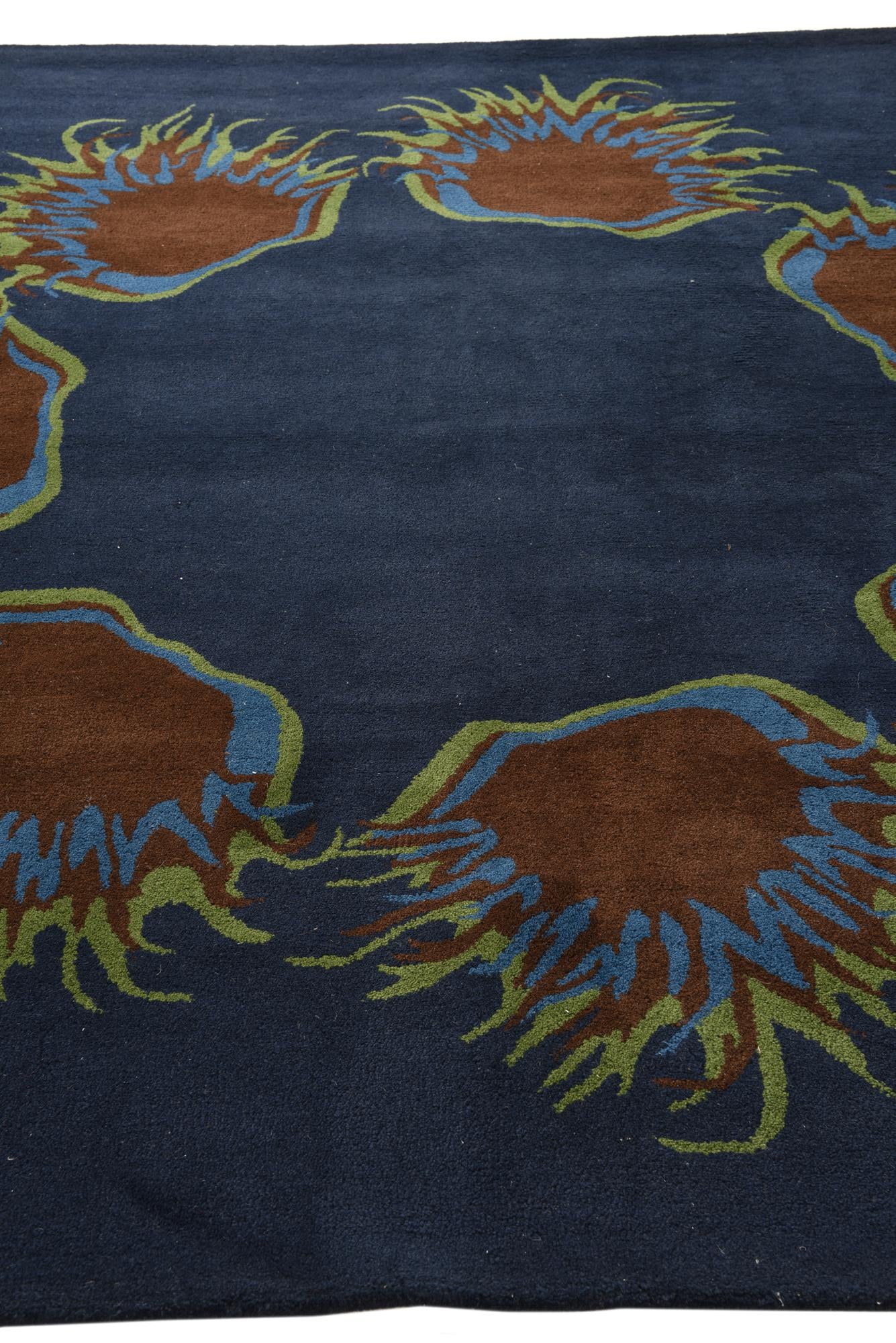 7' 6 x 7' 7 Luna Square Rug
