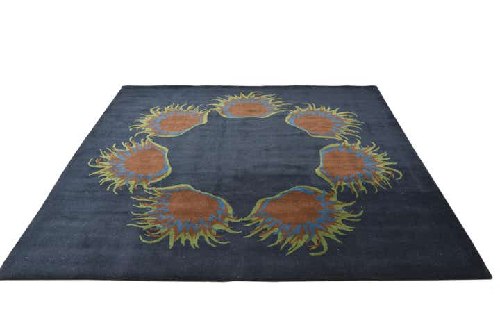7' 6 x 7' 7 Luna Square Rug