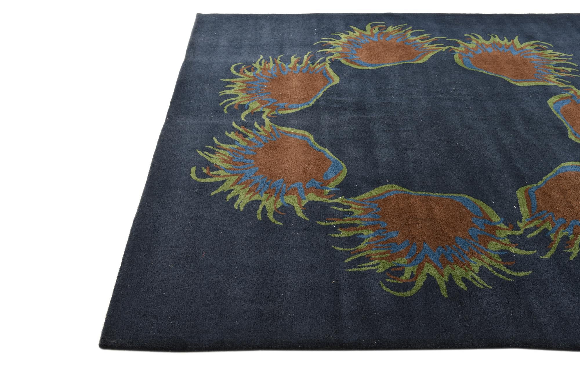 7' 6 x 7' 7 Luna Square Rug