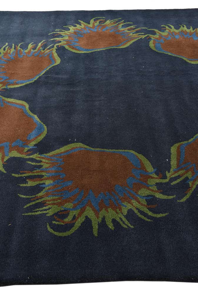 7' 6 x 7' 7 Luna Square Rug