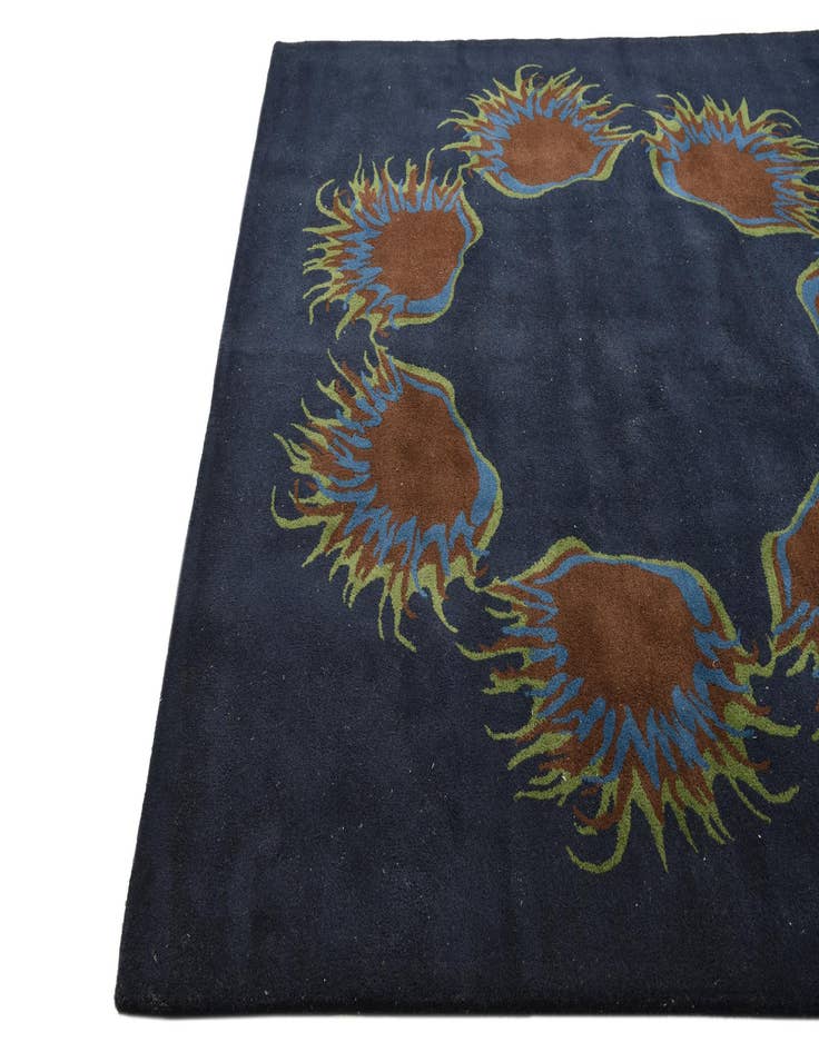 Detail image of 7' 5 x 7' 7 Luna Square Rug