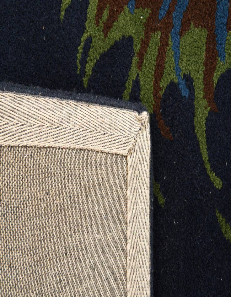 Detail image of 7' 5 x 7' 7 Luna Square Rug