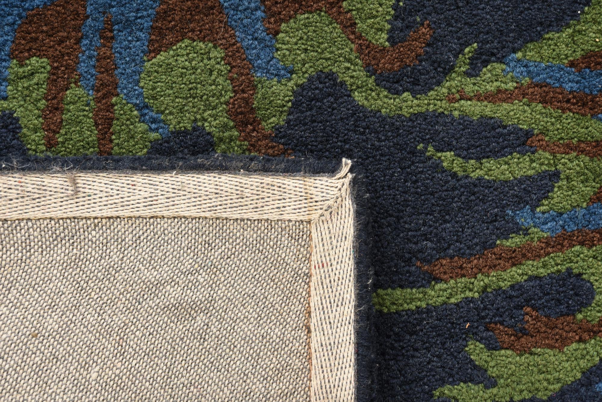 7' 7 x 7' 7 Luna Square Rug