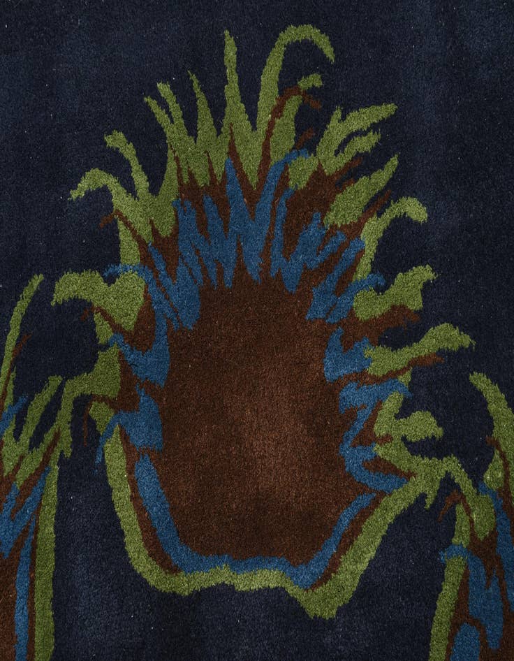 Detail image of 7' 6 x 7' 6 Luna Square Rug