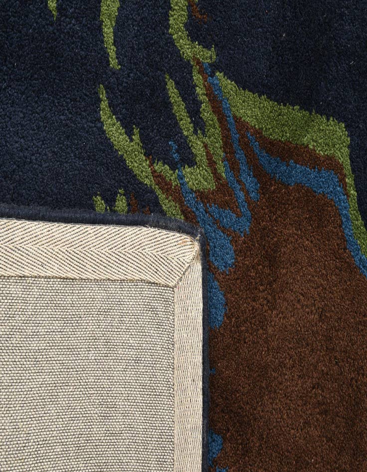 Detail image of 7' 6 x 7' 6 Luna Square Rug
