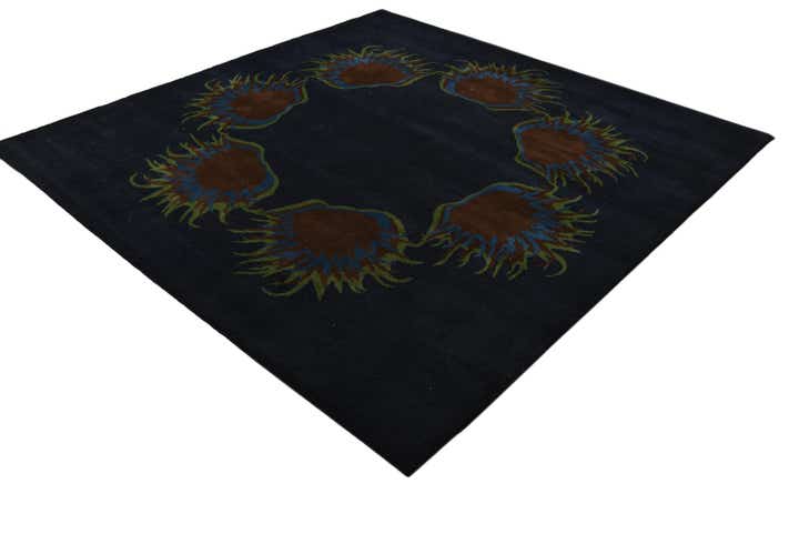 7' 7 x 7' 7 Luna Square Rug