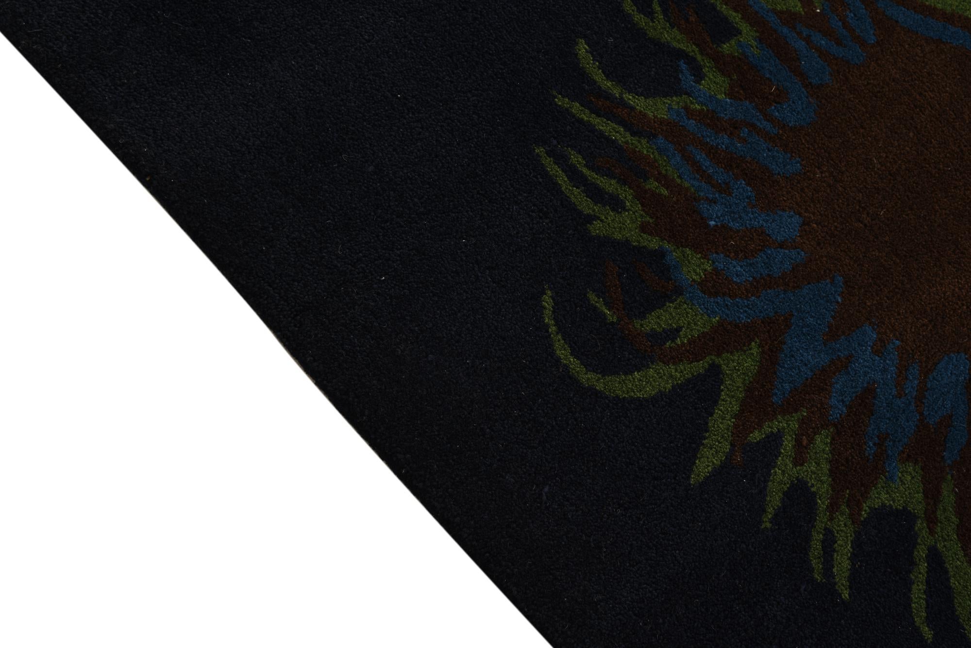 7' 7 x 7' 7 Luna Square Rug