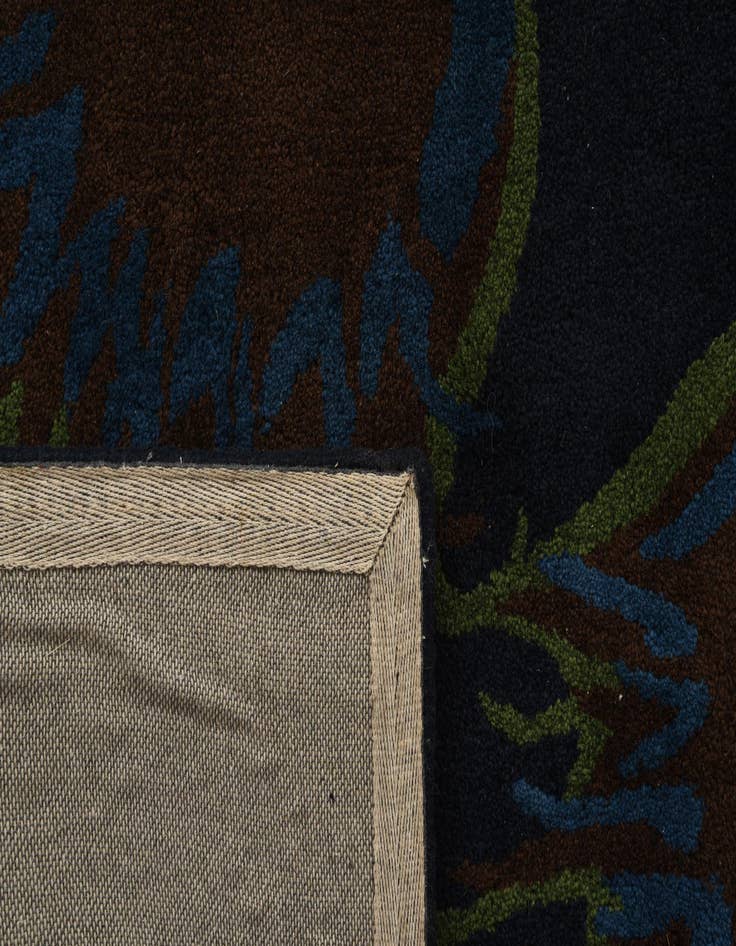 Detail image of 7' 7 x 7' 7 Luna Square Rug