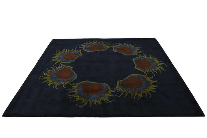 7' 7 x 7' 7 Luna Square Rug