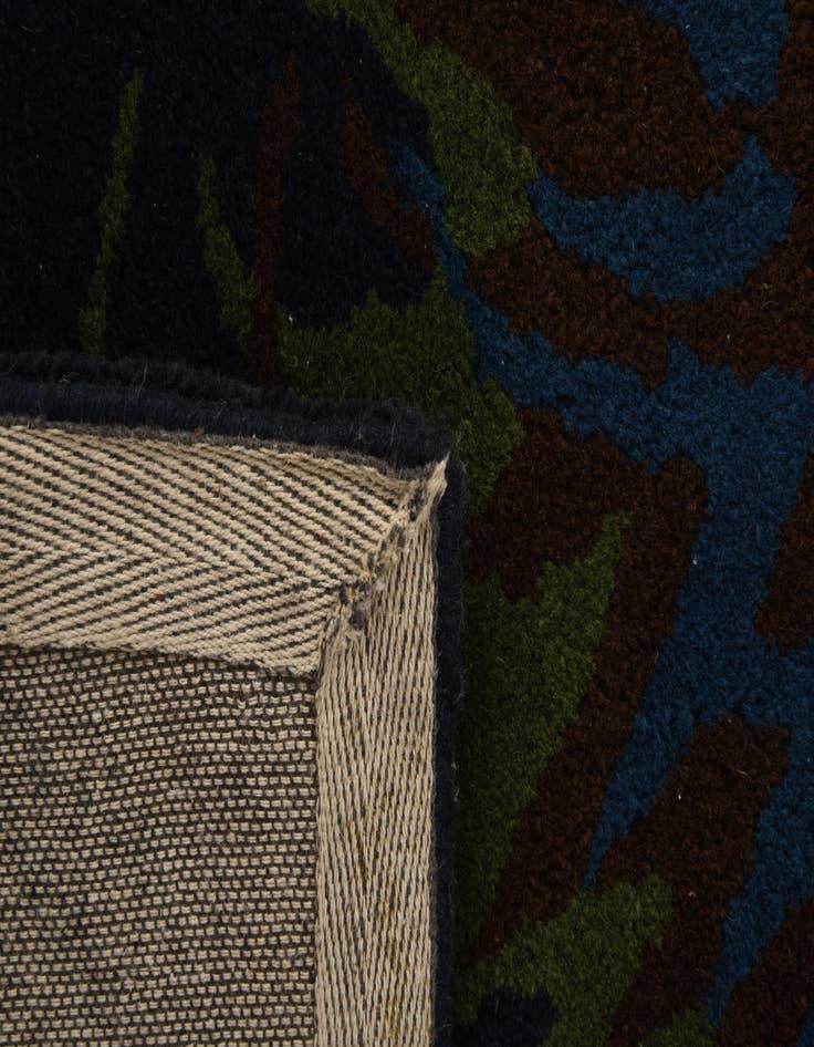 Detail image of 7' 7 x 7' 7 Luna Square Rug