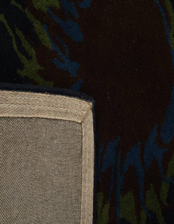 Detail image of 7' 7 x 7' 7 Luna Square Rug