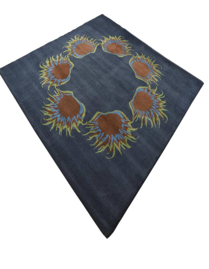 Detail image of 7' 5 x 7' 6 Luna Square Rug