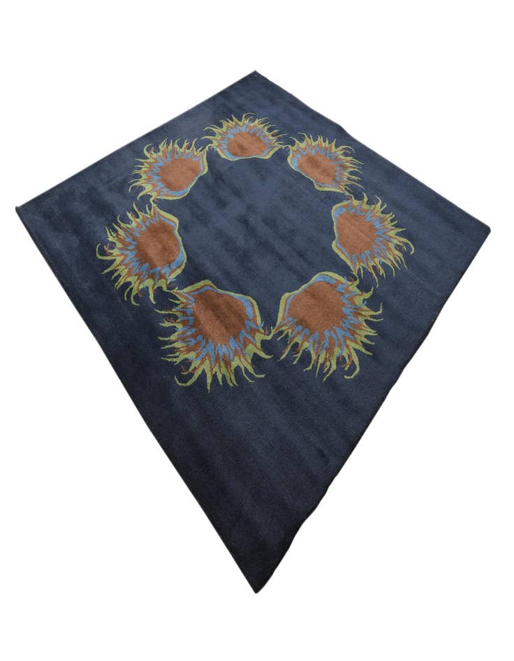 Detail image of 7' 5 x 7' 5 Luna Square Rug